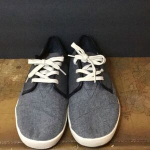 Tom’s shoes men’s Carlo style Size 10 barely worn